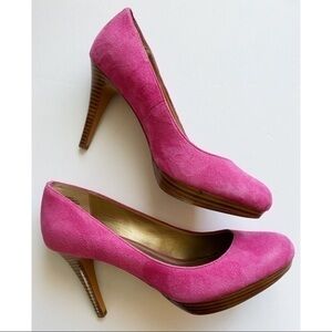 Circa Joan & David Luxe • Pink Suede Pump Hees